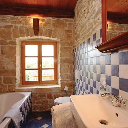 Dusan 1212 Villa Svetvinčenat